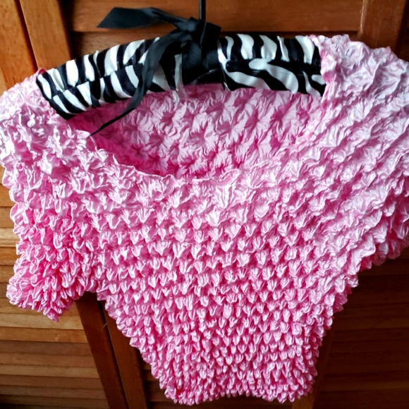 Expandable Shirt 85% Polyester 15% spandex - Picture 1 of 3